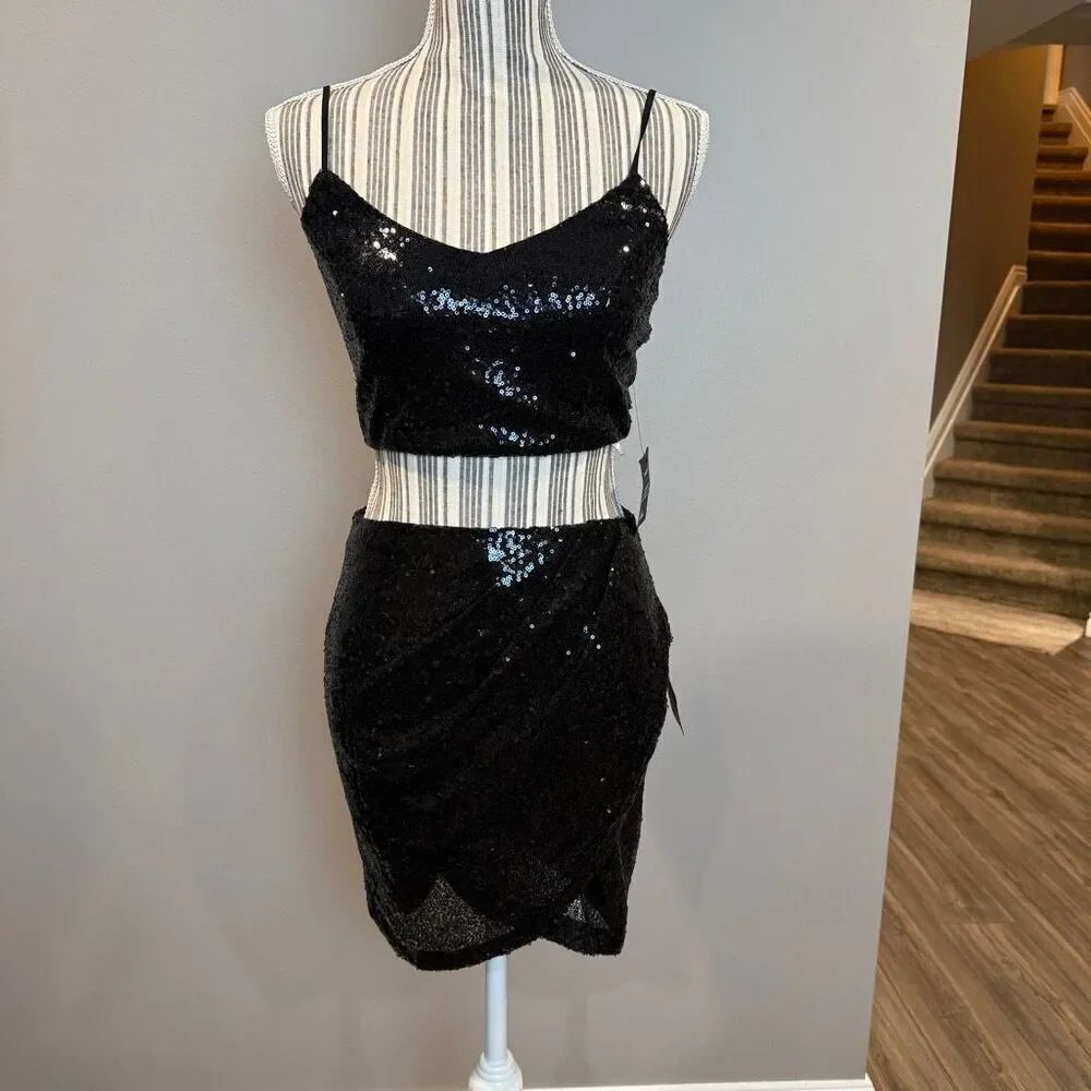 Lulus Black Sequined Two Piece Dressy Outfit Small